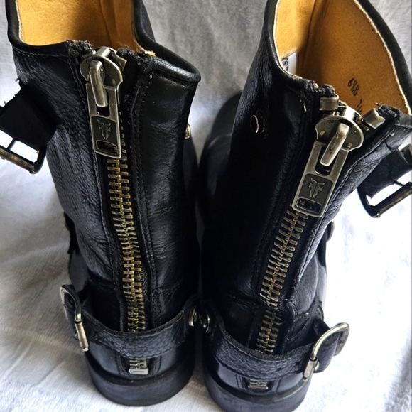 FRYE Veronica Short Leather Moto Biker Boots Black 18943 Womens Size 6.5 - Picture 2 of 9